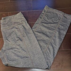 prAna Julia Pant Short Inseam
Charcoal Heather Yoga Pants
Women's Sz Medium